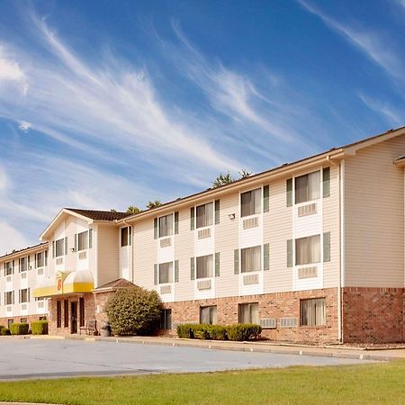 Super 8 By Wyndham Fayetteville Extérieur photo