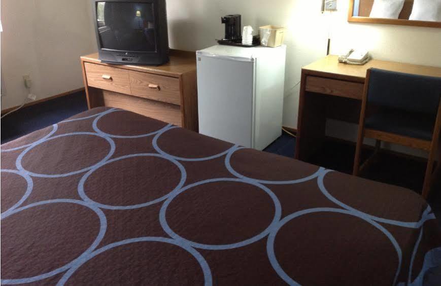 Super 8 By Wyndham Fayetteville Extérieur photo