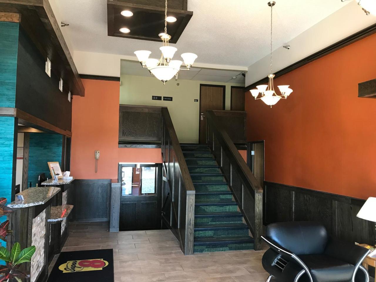 Super 8 By Wyndham Fayetteville Extérieur photo